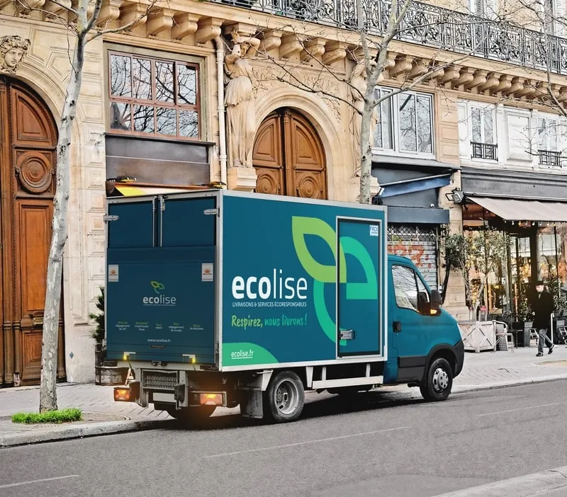 Site web Usines Réunies pour mobilier et décoration professionnels